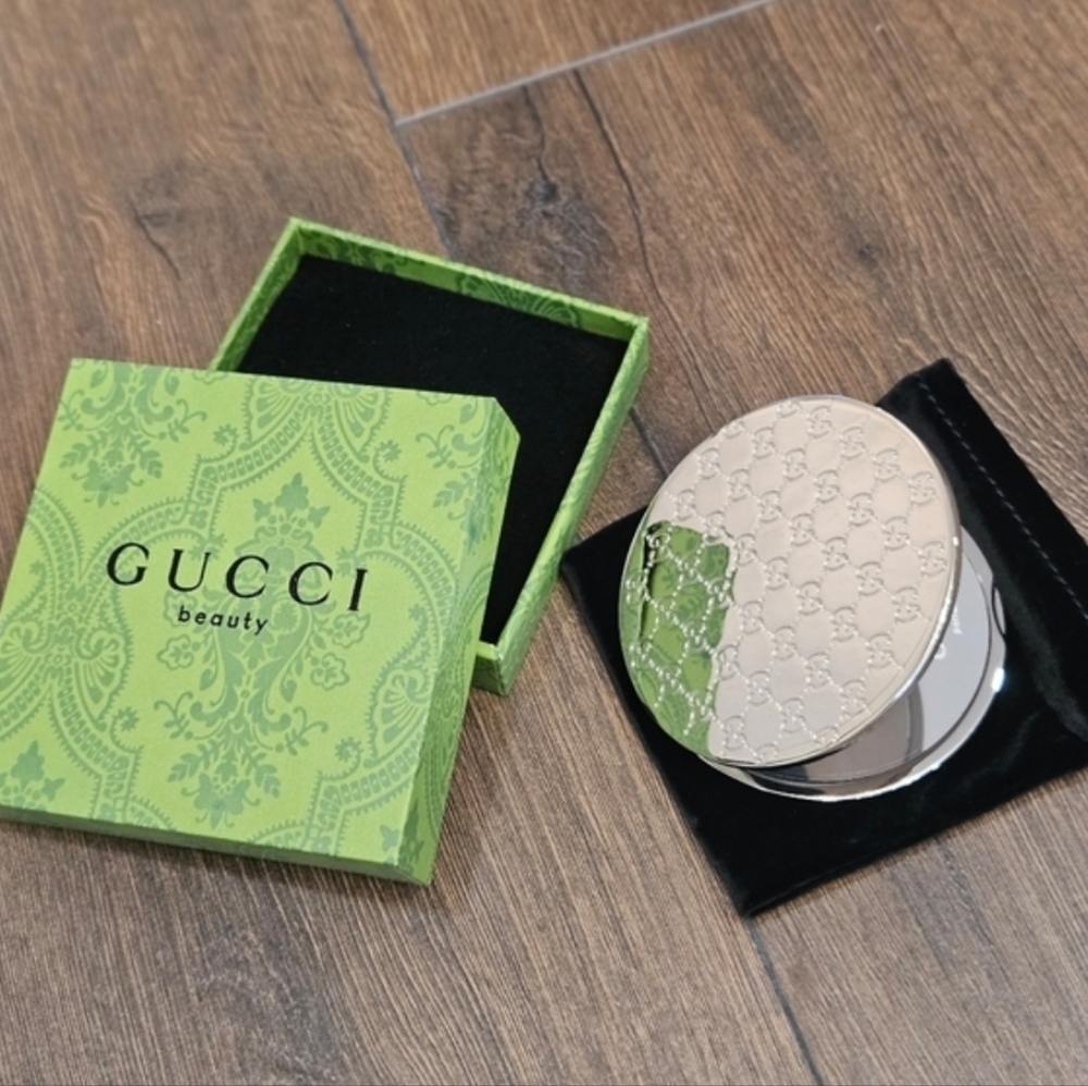 NIB Gucci Beauty Compact Mirror - Picture 7 of 7